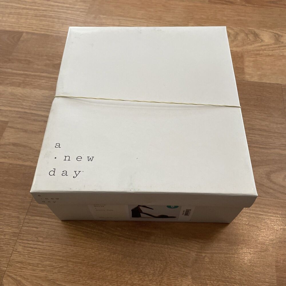 A New Day Shelly Heels Black 8 Wide Women’s Ankle Strap Block Memory Foam NEW - Picture 2 of 16